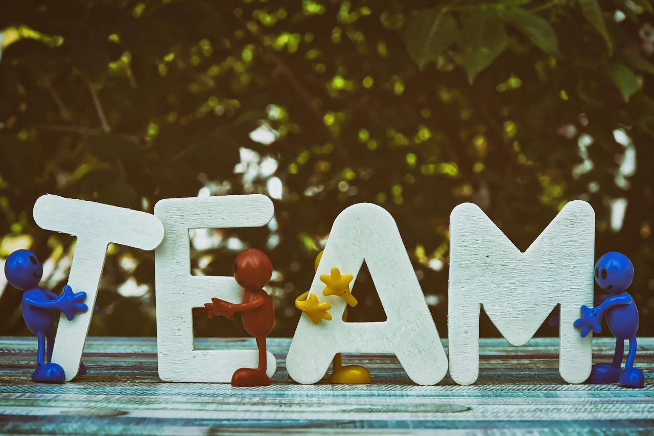 The Pros and Cons of Partnership Marketing